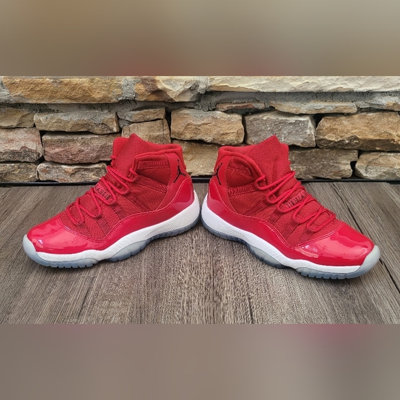 Air Jordan 11 Retro Win Like 96 Basketball Shoes GS...